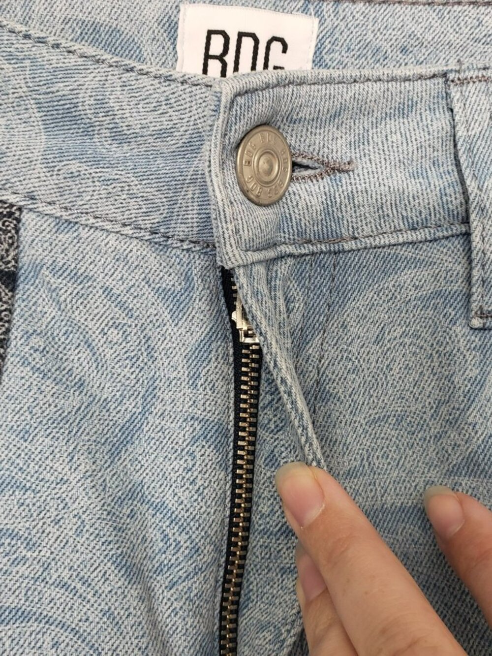BDG Urban Outfitters Blue Paisley Patchwork Bandana Print Mom Jeans Retro Vtg - Picture 9 of 11